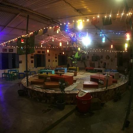 Zostel Varanasi Hostel Bagian luar foto