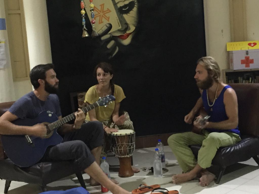 Zostel Varanasi Hostel Bagian luar foto